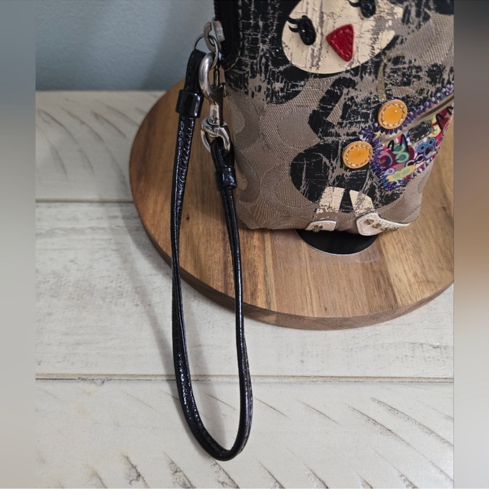Coach Poppy Chan “Pepper” Wristlet - Signature Appliqué Character Wristlet RARE - Picture 6 of 12